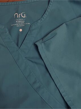 NrG by Barco Stretch Women's 3xL Turquoise Scrub Top